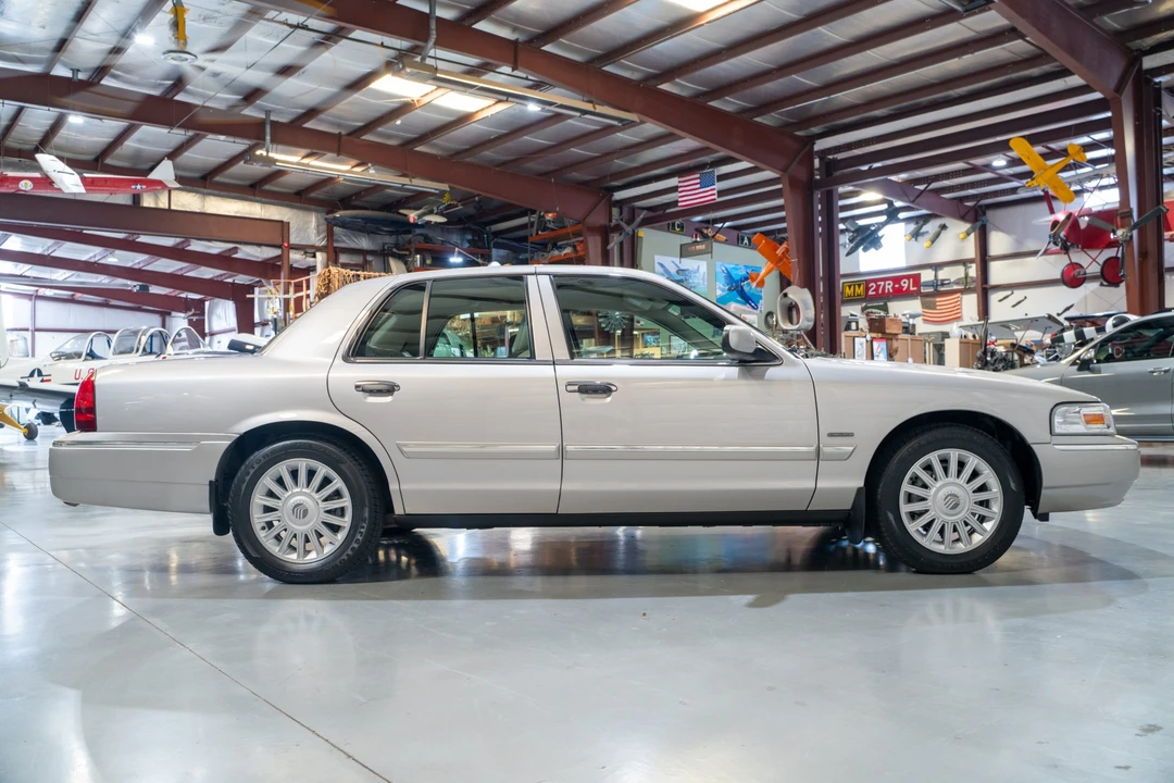 2009 Mercury Grand Marquis - Image 4 of 31