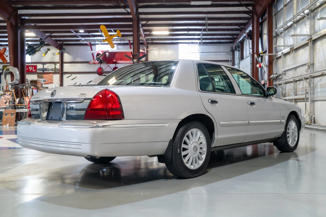 2009 Mercury Grand Marquis - Image 5 of 31