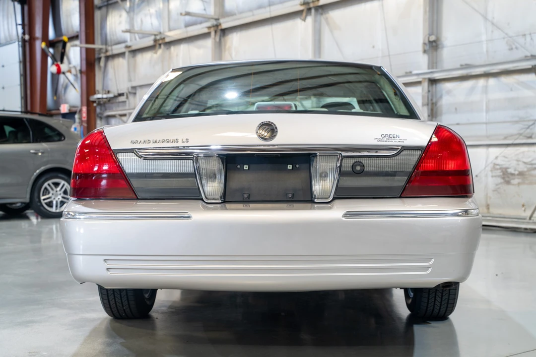 2009 Mercury Grand Marquis - Image 6 of 31