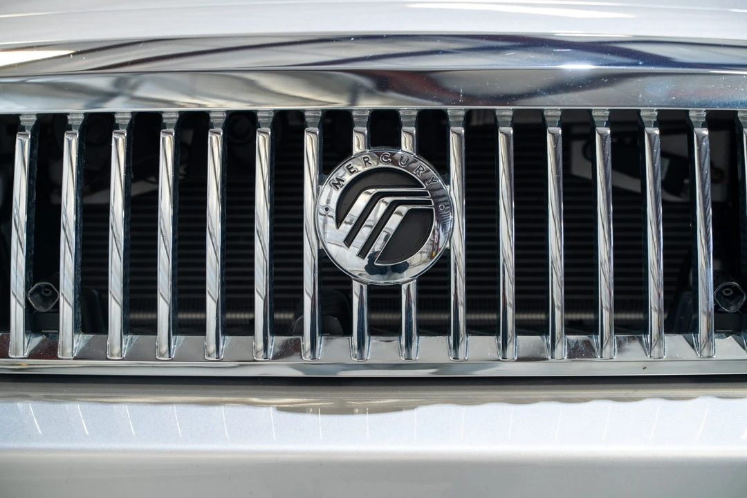 2009 Mercury Grand Marquis - Image 11 of 31