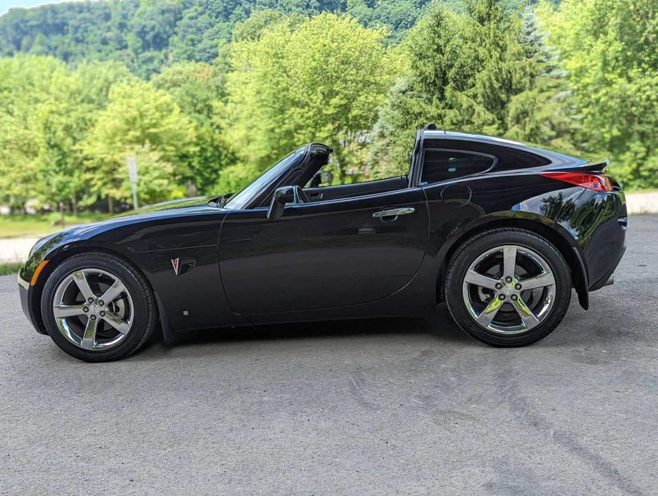 2009 Pontiac Solstice GXP - Image 14 of 31