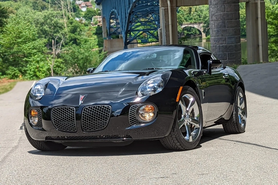 2009 Pontiac Solstice GXP - Image 3 of 31