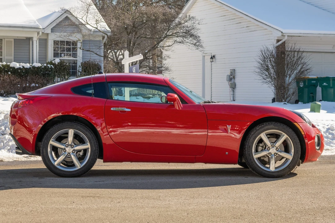 2009 Pontiac Solstice GXP - Image 9 of 31