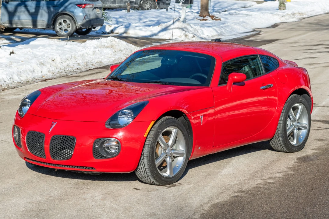2009 Pontiac Solstice GXP - Image 2 of 31
