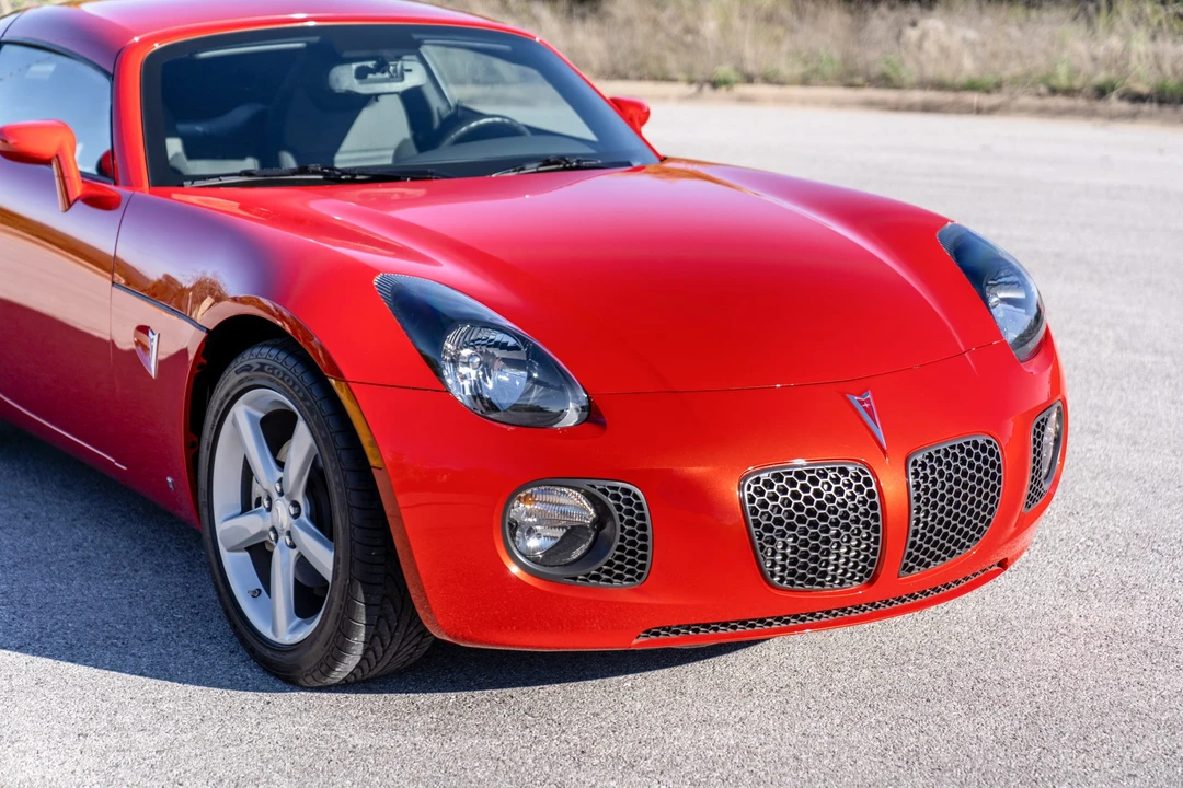 2009 Pontiac Solstice GXP - Image 11 of 31