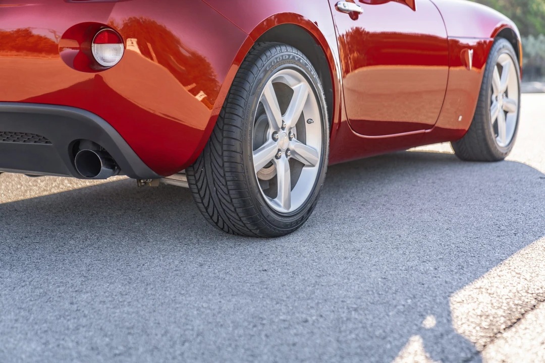2009 Pontiac Solstice GXP - Image 28 of 31