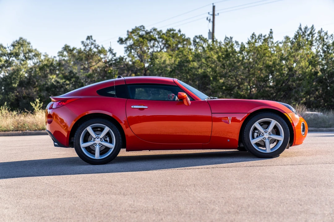 2009 Pontiac Solstice GXP - Image 8 of 31