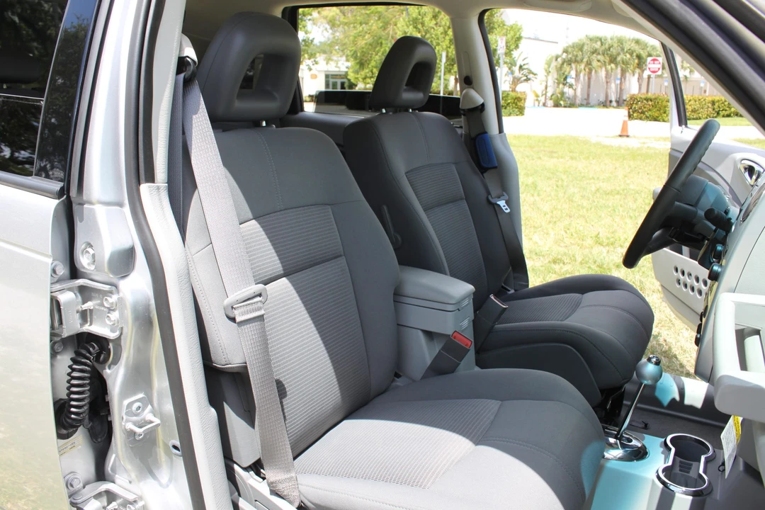 2010 Chrysler PT Cruiser - Image 24 of 31