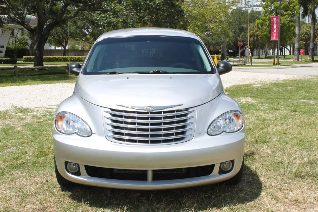 2010 Chrysler PT Cruiser - Image 11 of 31