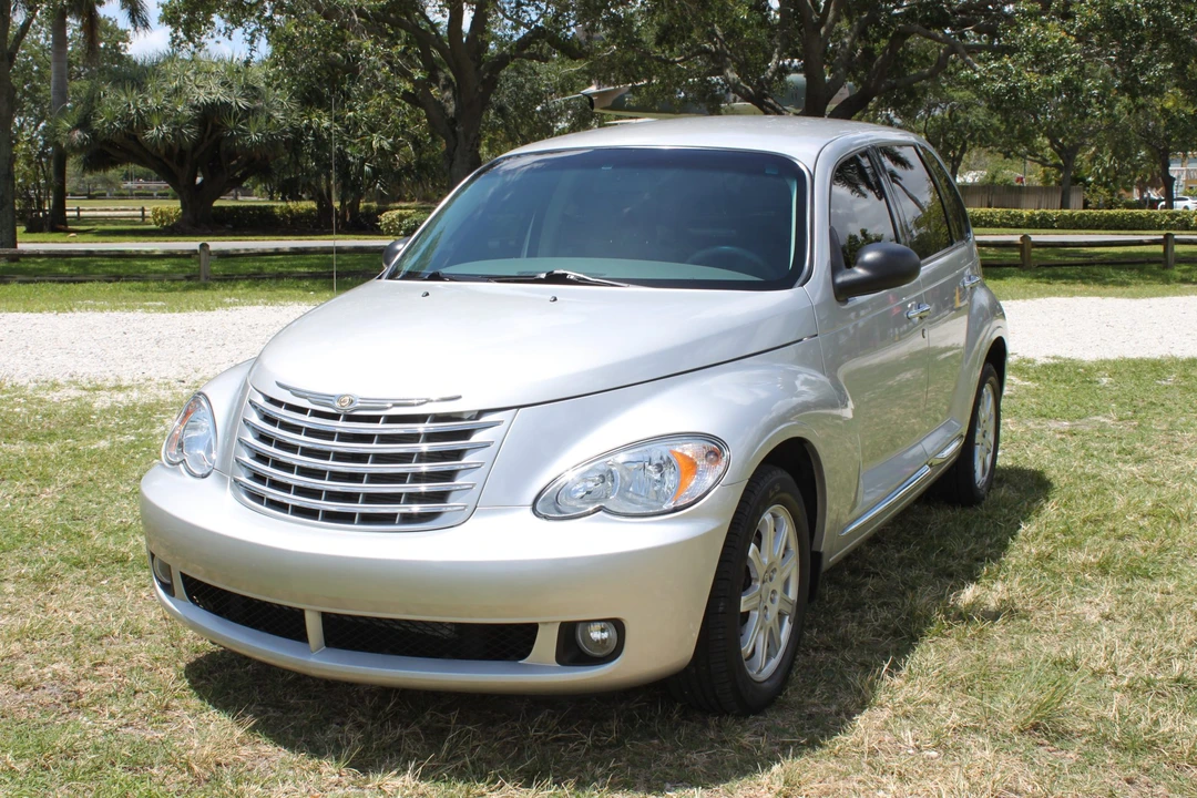 2010 Chrysler PT Cruiser - Image 10 of 31