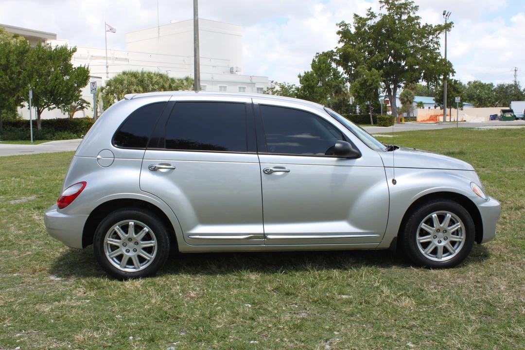 2010 Chrysler PT Cruiser - Image 4 of 31