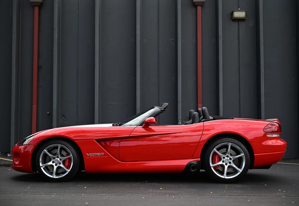 2010 Dodge Viper 4th Gen - Image 3 of 31
