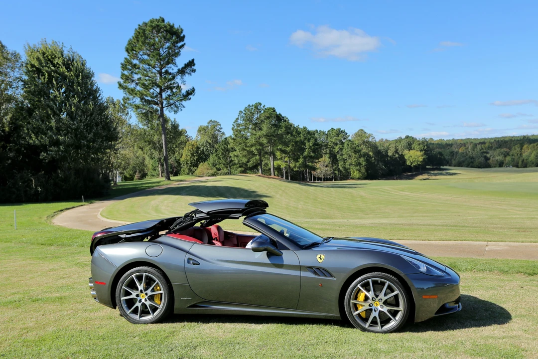 2010 Ferrari California - Image 7 of 31