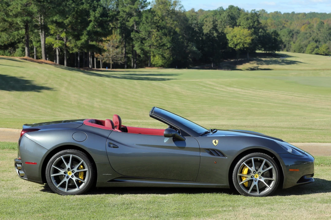 2010 Ferrari California - Image 5 of 31