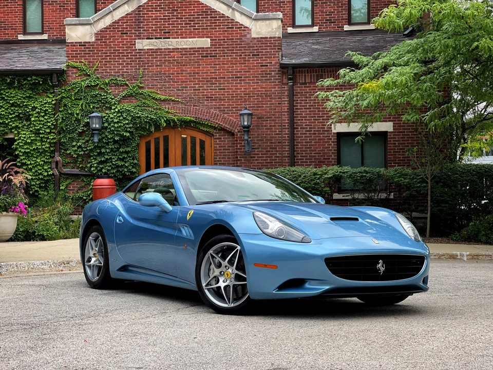2010 Ferrari California - Image 2 of 31