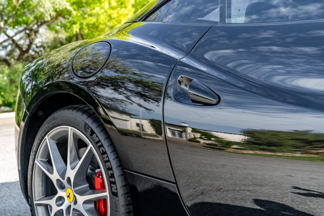 2010 Ferrari California - Image 17 of 31
