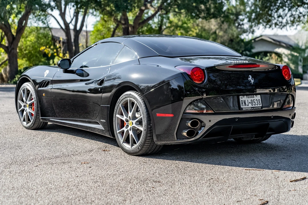 2010 Ferrari California - Image 9 of 31