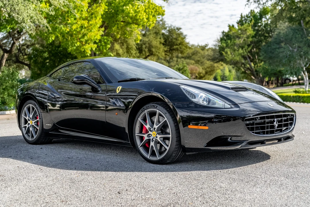 2010 Ferrari California - Image 1 of 31