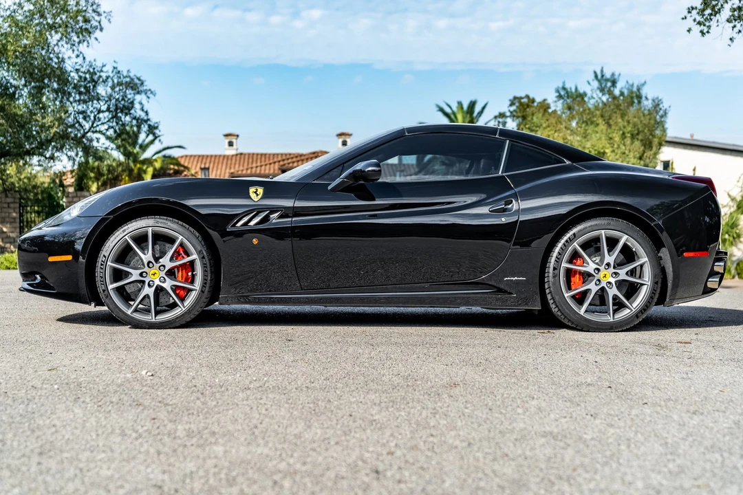 2010 Ferrari California - Image 10 of 31
