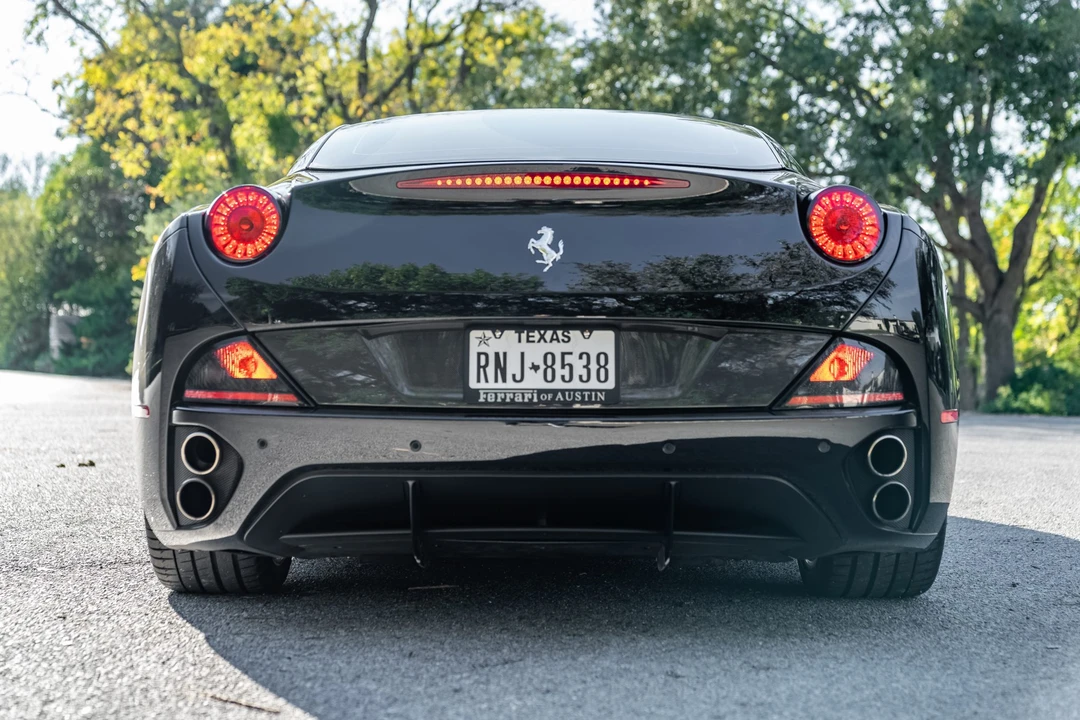2010 Ferrari California - Image 21 of 31
