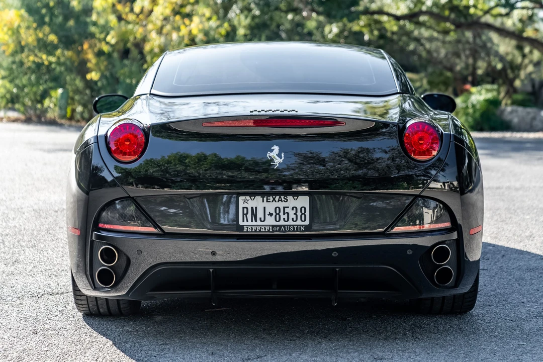 2010 Ferrari California - Image 8 of 31