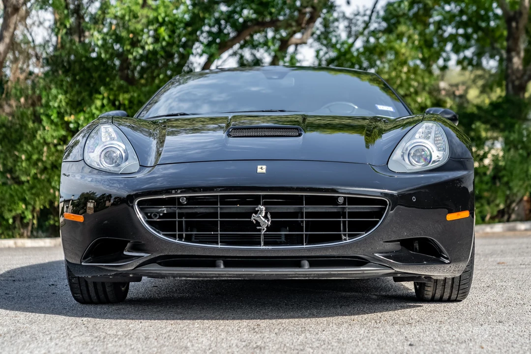 2010 Ferrari California - Image 5 of 31