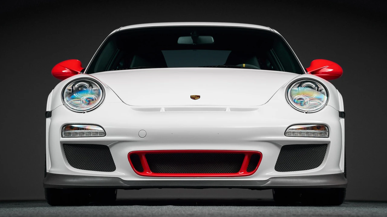 2010 Porsche 997 GT3 RS - Image 5 of 31