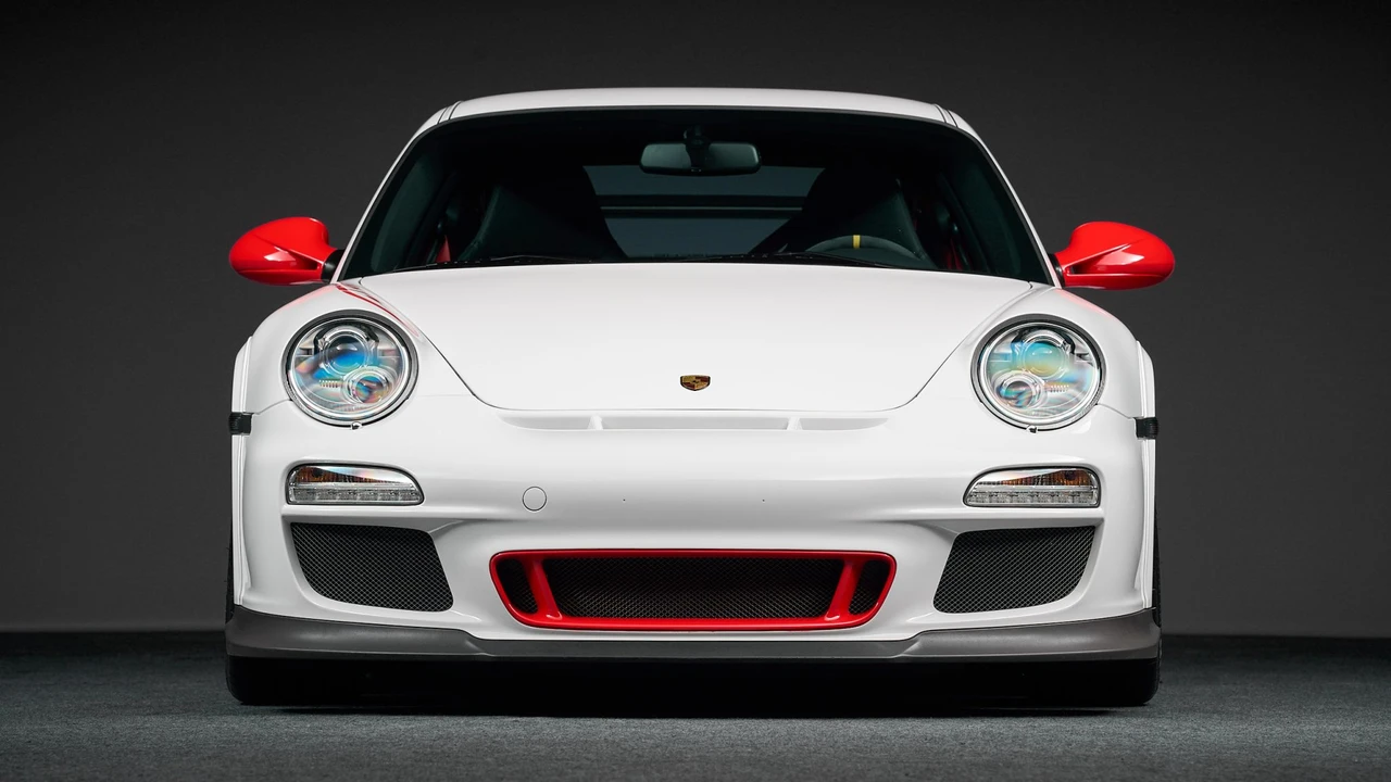 2010 Porsche 997 GT3 RS - Image 6 of 31