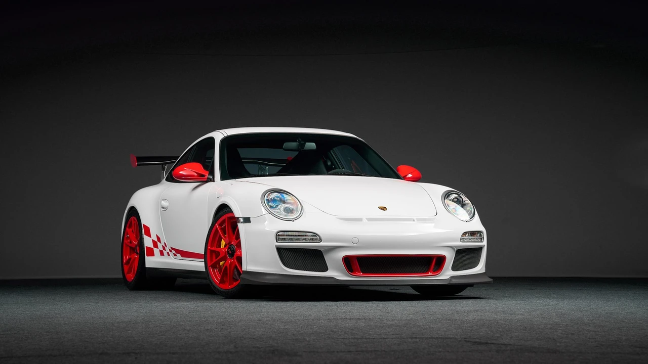 2010 Porsche 997 GT3 RS - Image 8 of 31