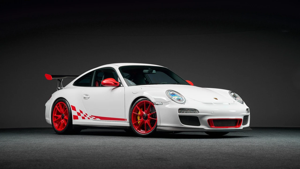 2010 Porsche 997 GT3 RS - Image 10 of 31