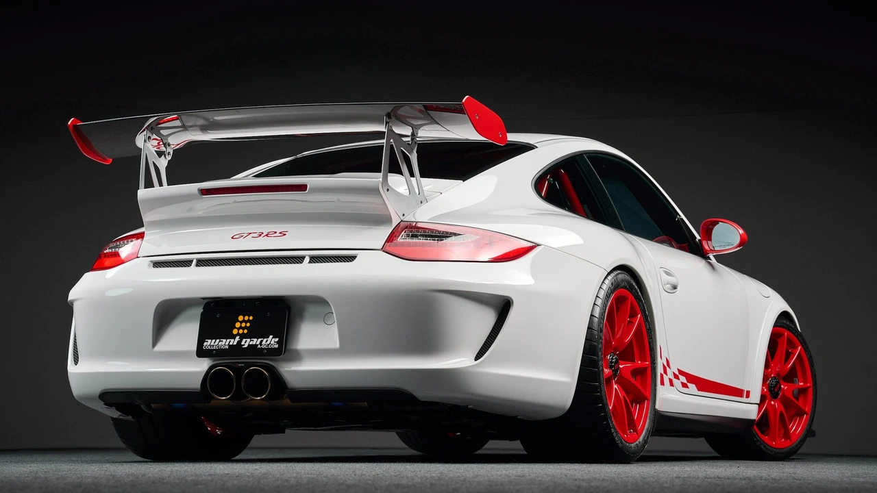 2010 Porsche 997 GT3 RS - Image 14 of 31