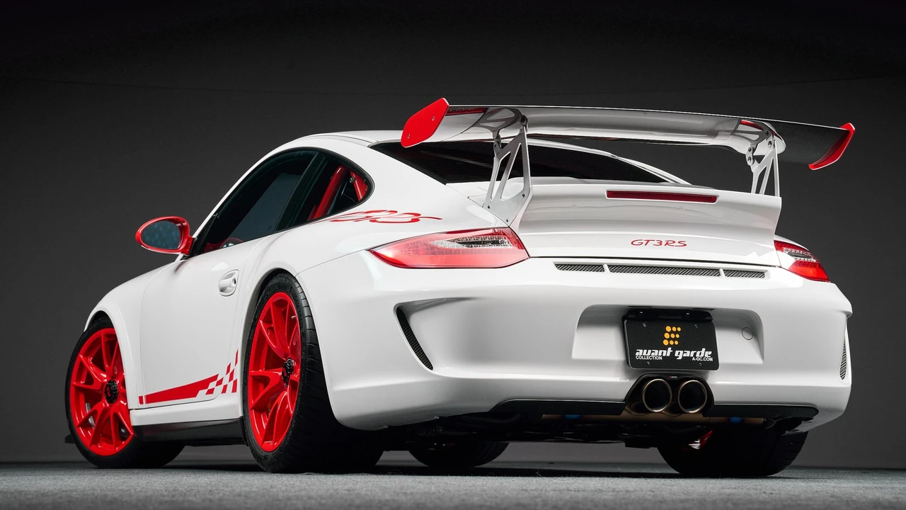 2010 Porsche 997 GT3 RS - Image 16 of 31