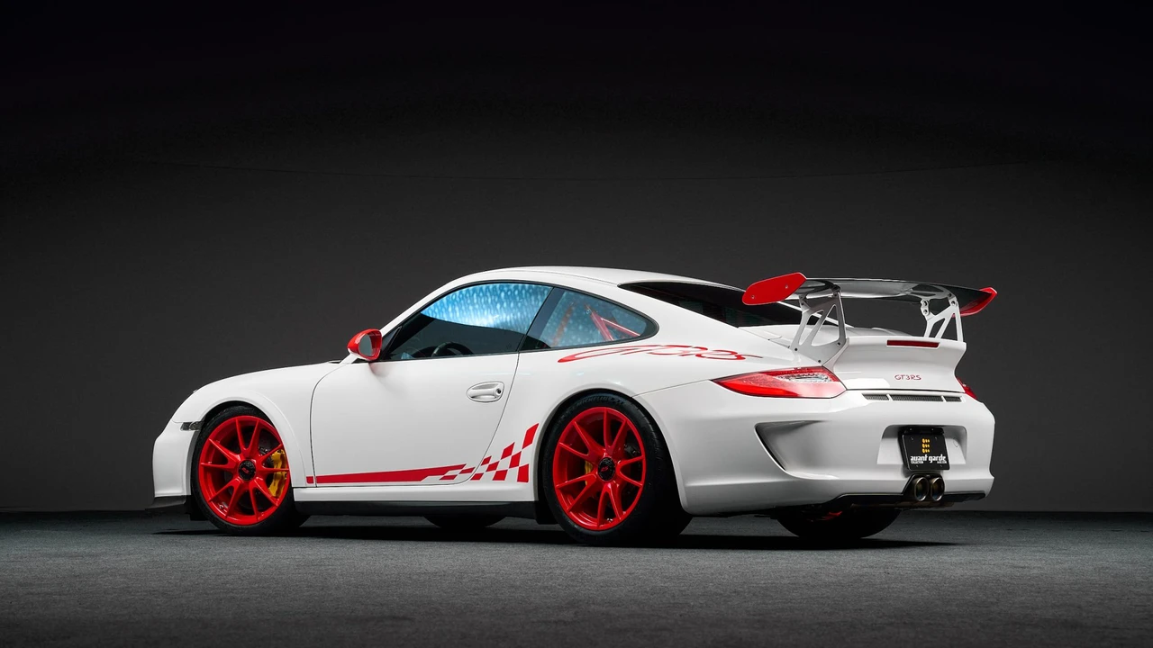 2010 Porsche 997 GT3 RS - Image 18 of 31