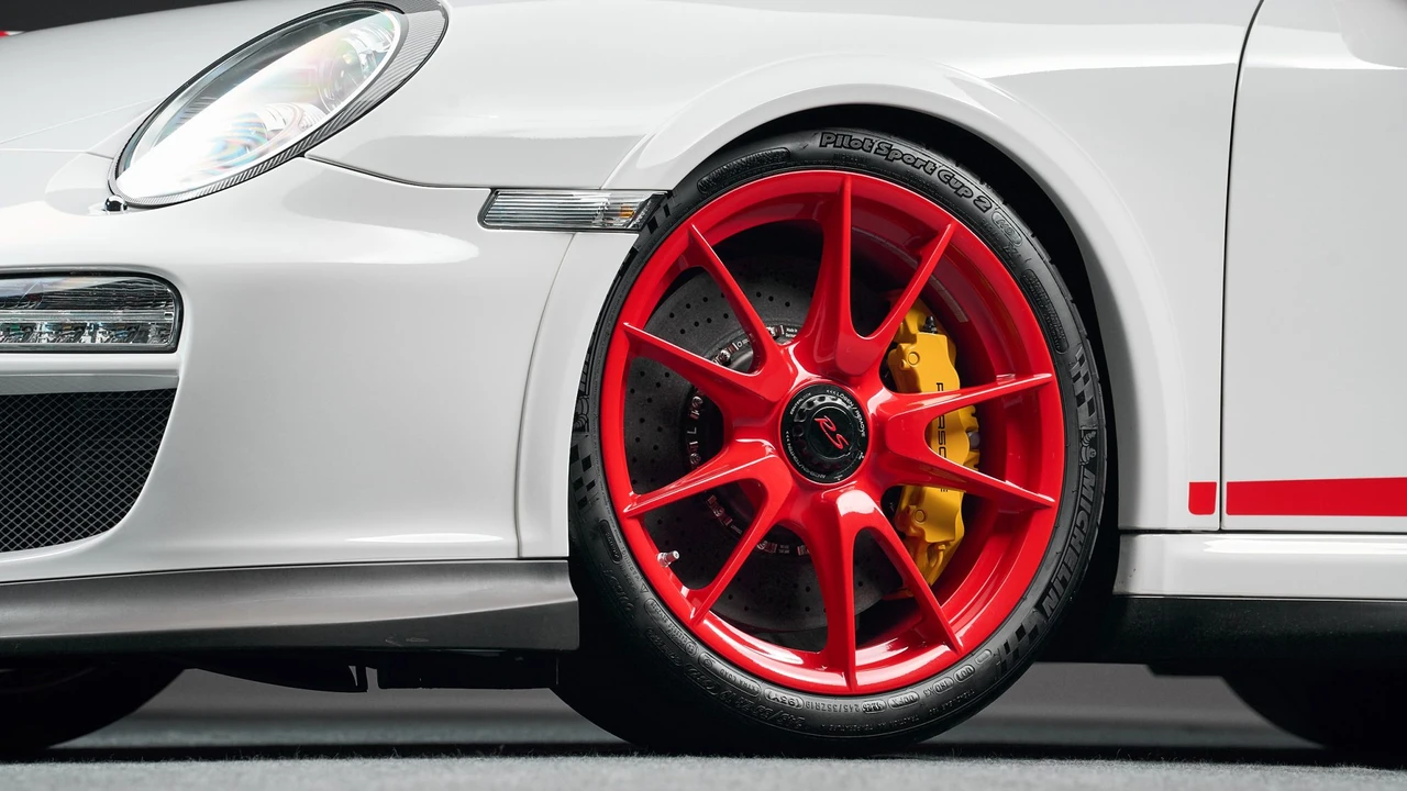 2010 Porsche 997 GT3 RS - Image 26 of 31