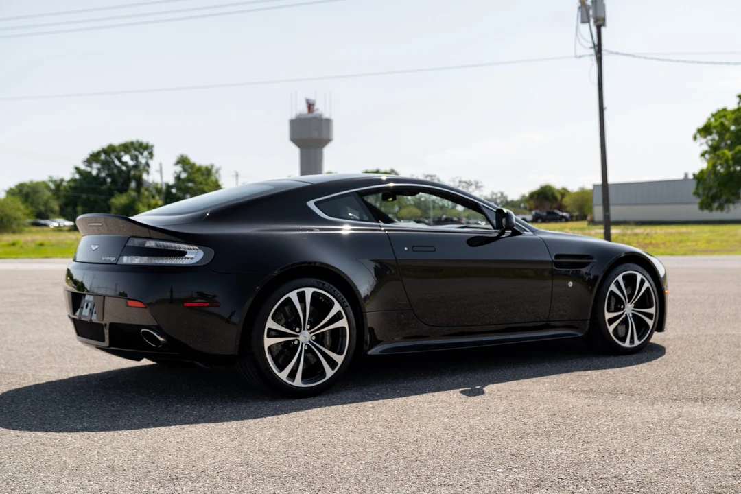 2011 Aston Martin V12 Vantage (2010-2018) - Image 6 of 31