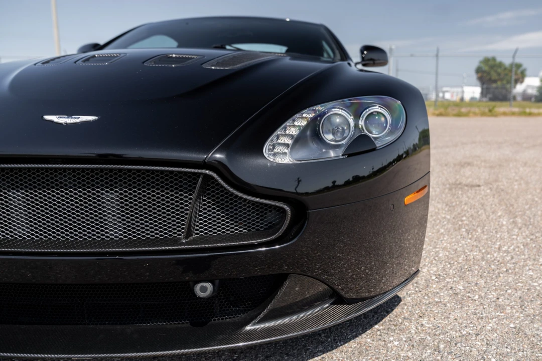 2011 Aston Martin V12 Vantage (2010-2018) - Image 27 of 31