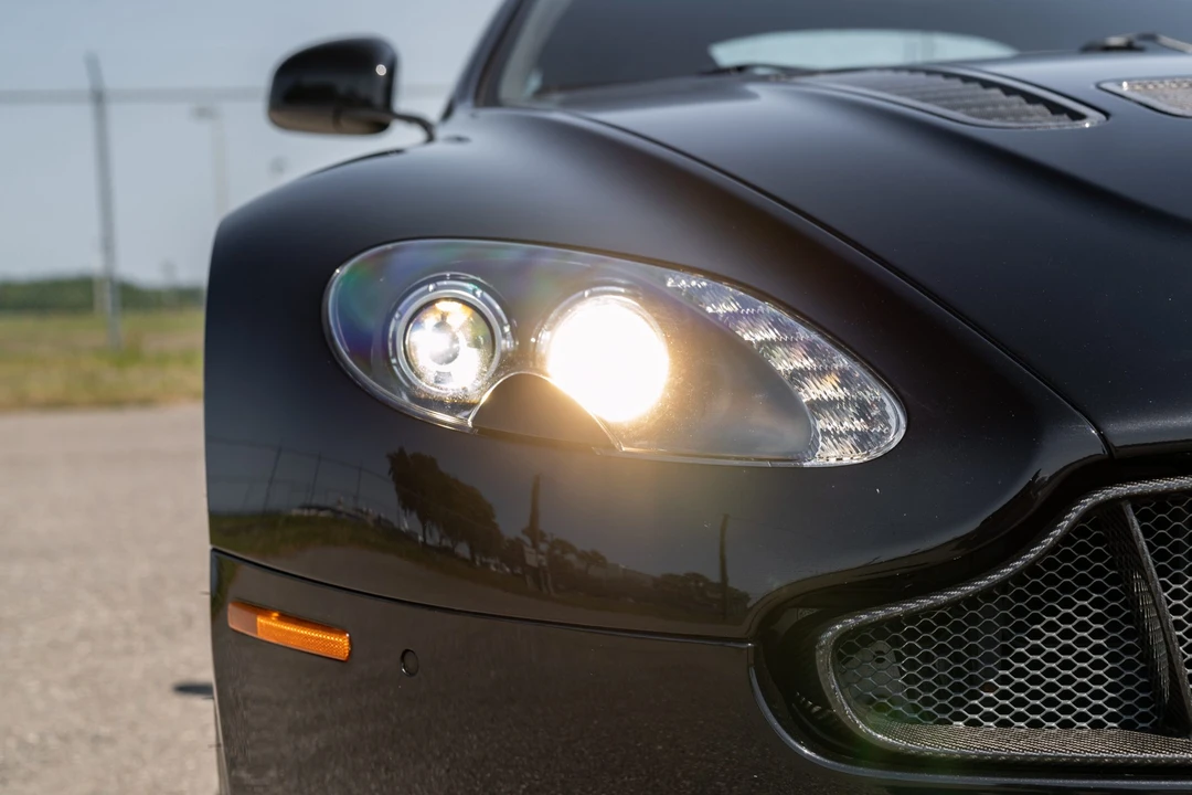 2011 Aston Martin V12 Vantage (2010-2018) - Image 11 of 31