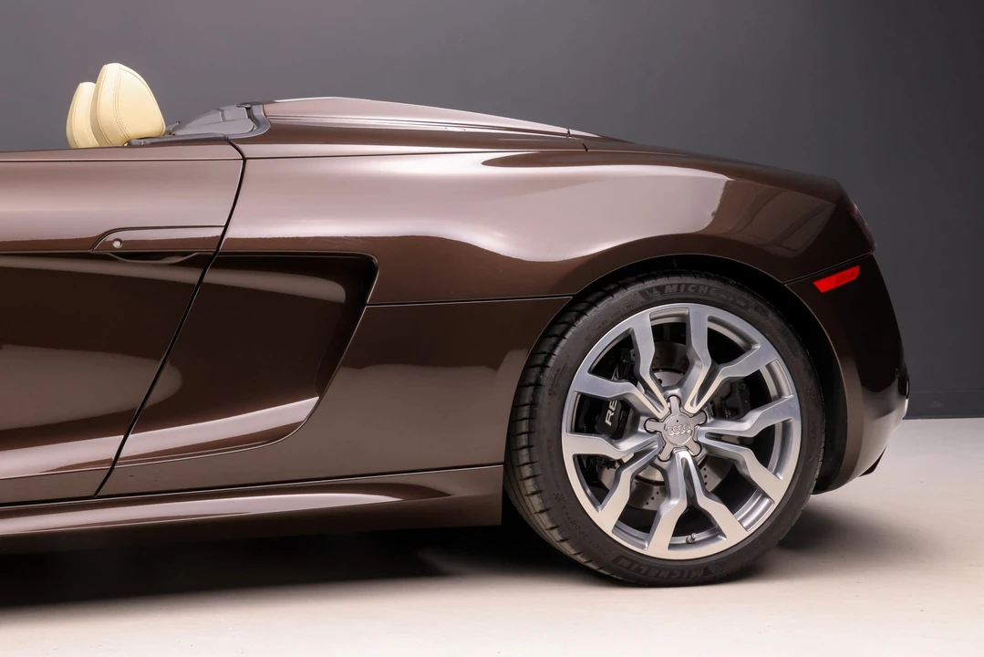 2011 Audi 42 R8 - Image 31 of 31