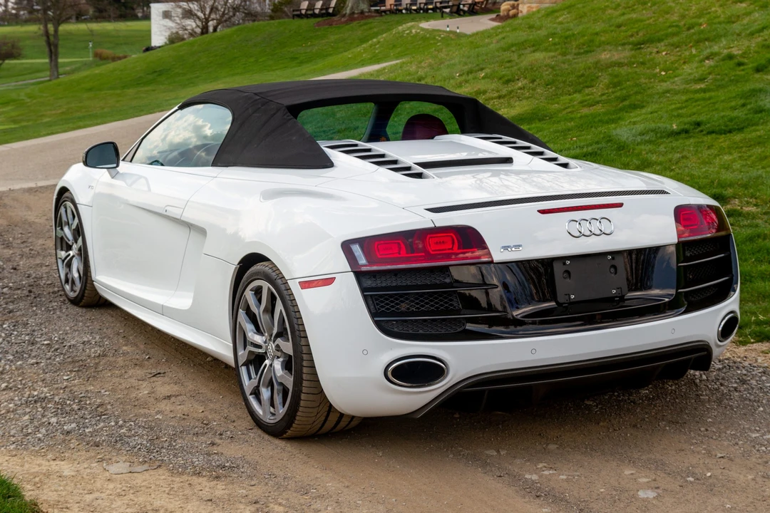 2011 Audi 42 R8 - Image 12 of 31