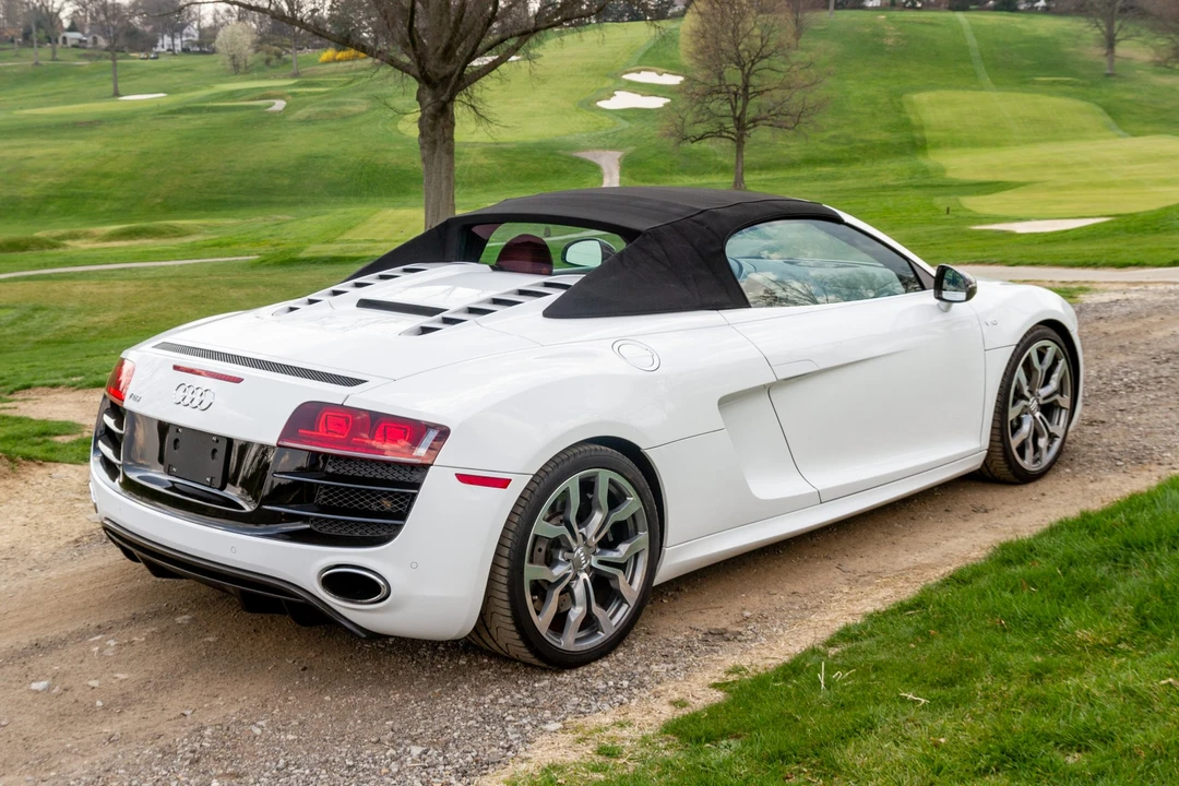2011 Audi 42 R8 - Image 15 of 31