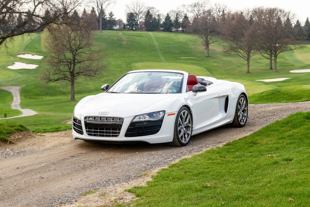 2011 Audi 42 R8 - Image 8 of 31