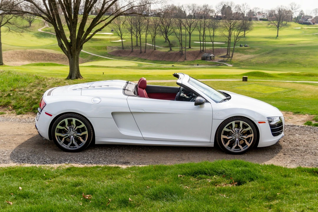 2011 Audi 42 R8 - Image 2 of 31