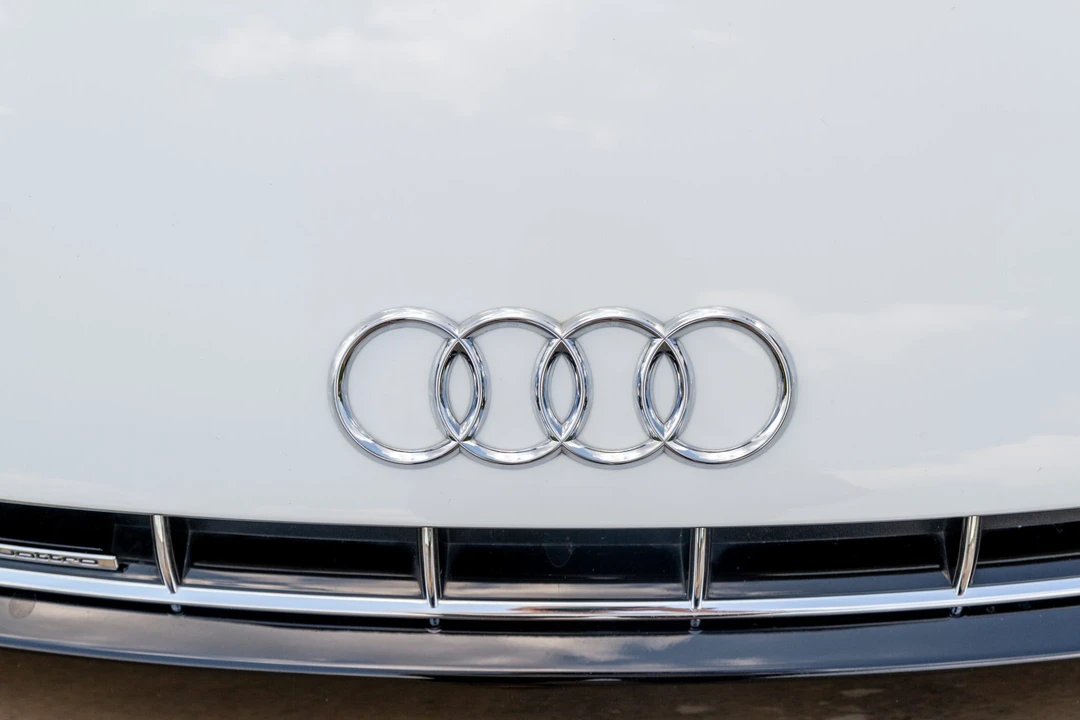 2011 Audi 42 R8 - Image 22 of 31