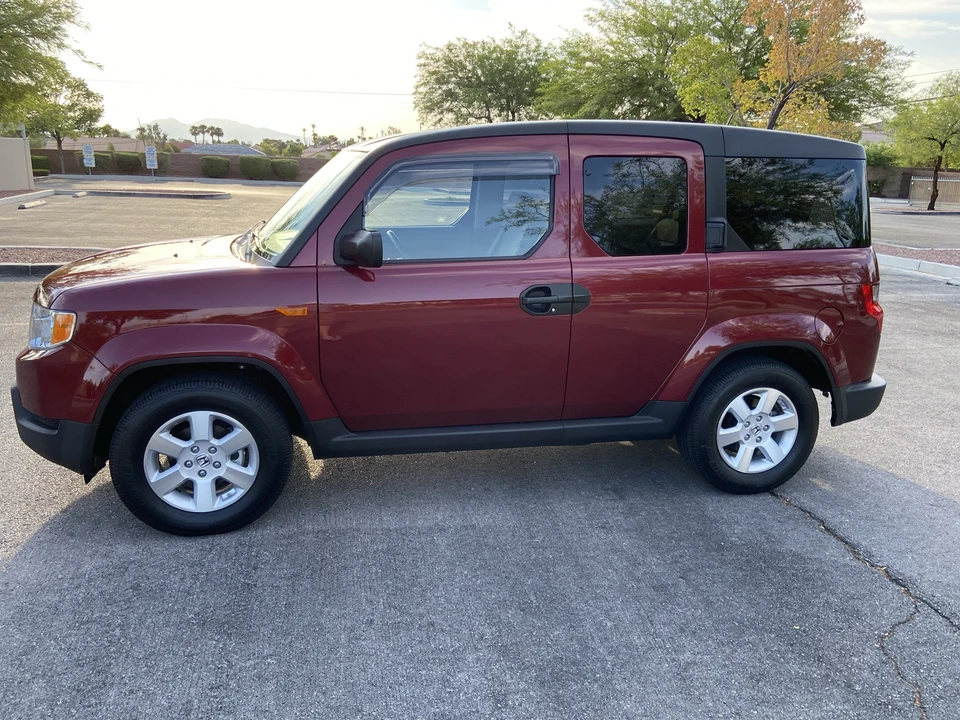 2011 Honda Element - Image 14 of 31