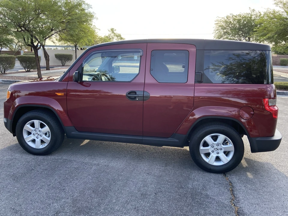 2011 Honda Element - Image 13 of 31