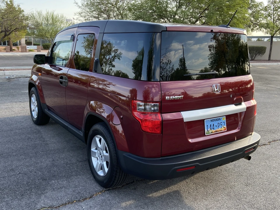 2011 Honda Element - Image 11 of 31