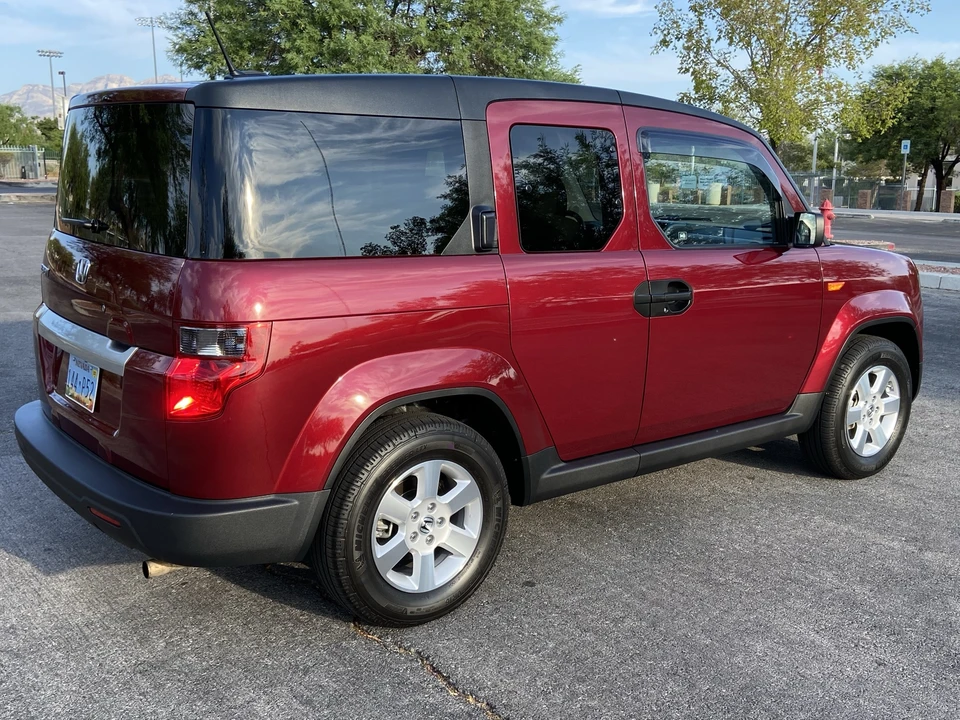 2011 Honda Element - Image 5 of 31