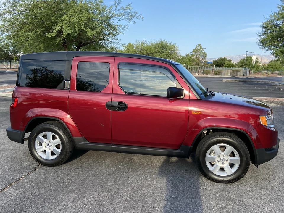 2011 Honda Element - Image 3 of 31