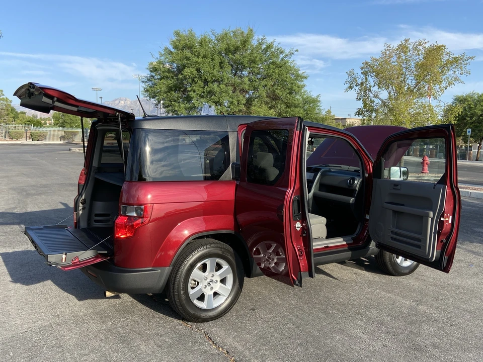 2011 Honda Element - Image 20 of 31