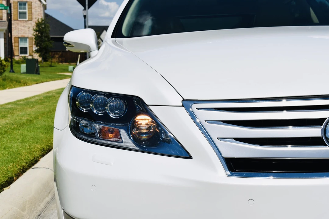 2011 Lexus LS 4th Gen - Image 22 of 31